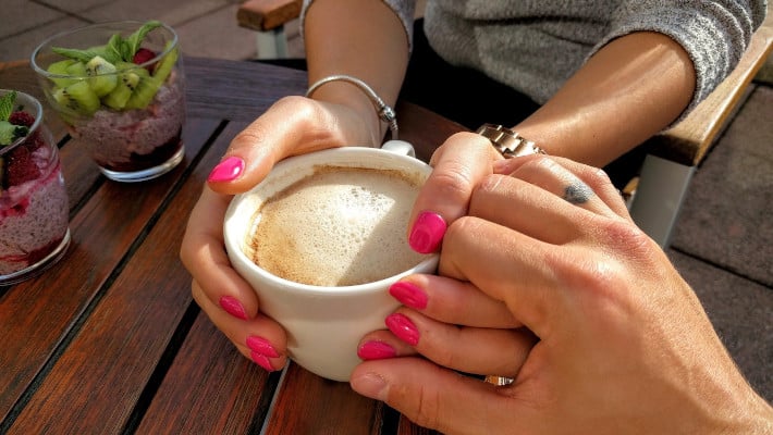 café