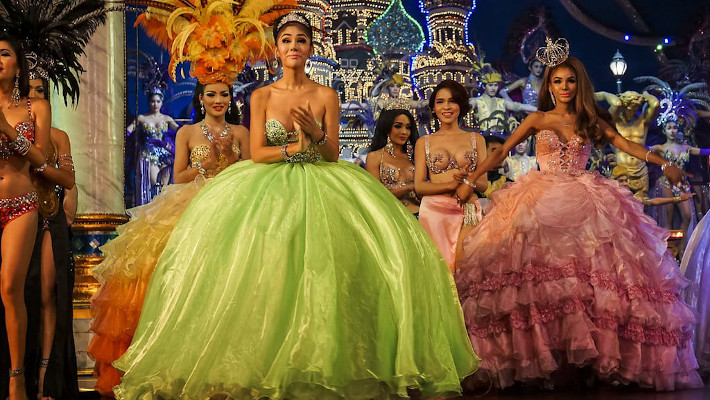 ladyboy show