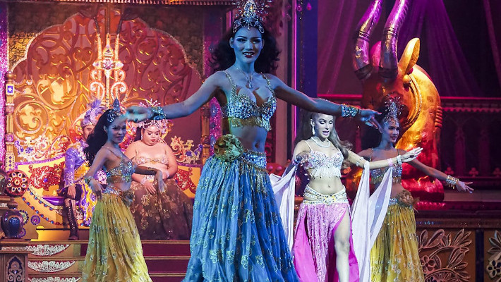 ladyboy show